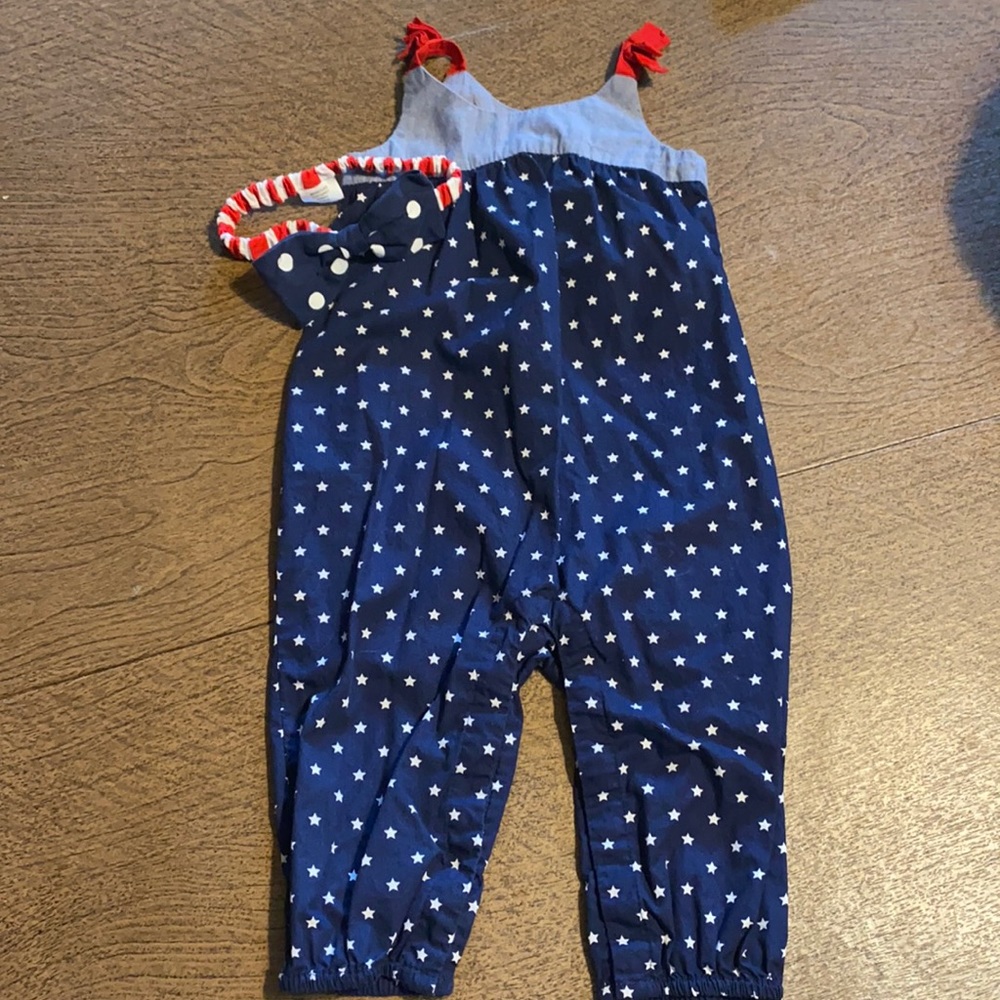 ❤️❤️❤️BABY GAP RED WHITE AND BLUE ROMPER 6-12 mo